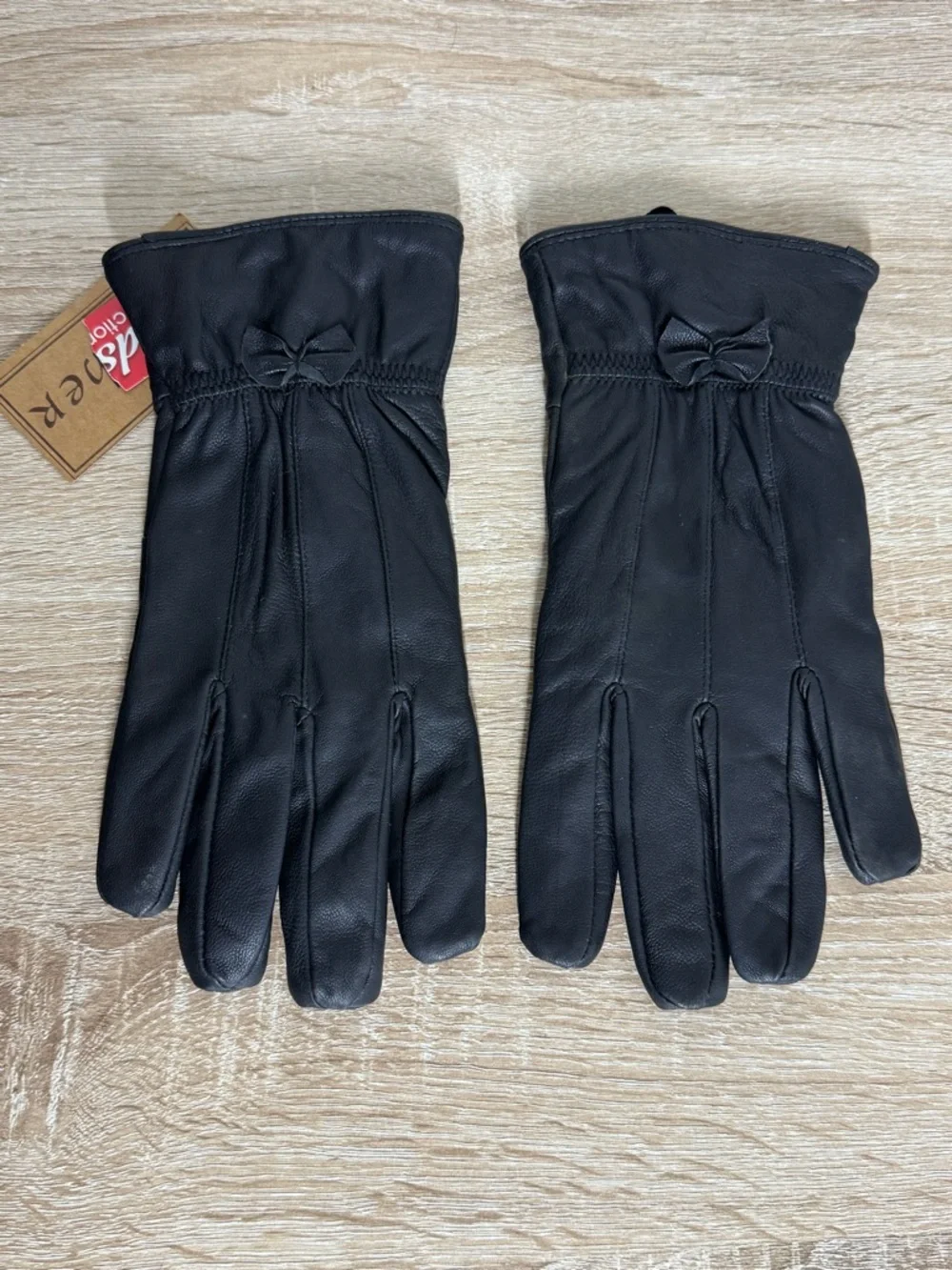 Ladies Size M/L Black Genuine Leather Lined Gloves